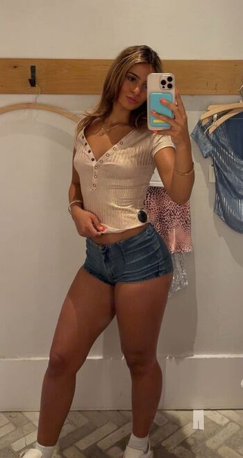 Pariya Carello