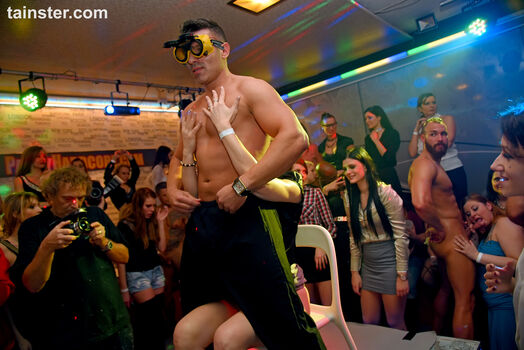 Full leaked Party hardcore private onlyfans photo