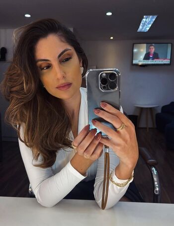Paula Nobre