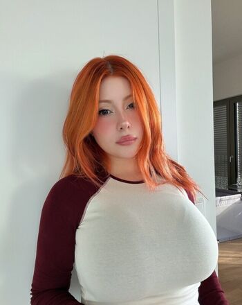 Full leaked Paulaeal private onlyfans photo