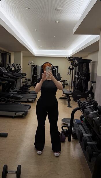 Full leaked Paulaeal private onlyfans photo