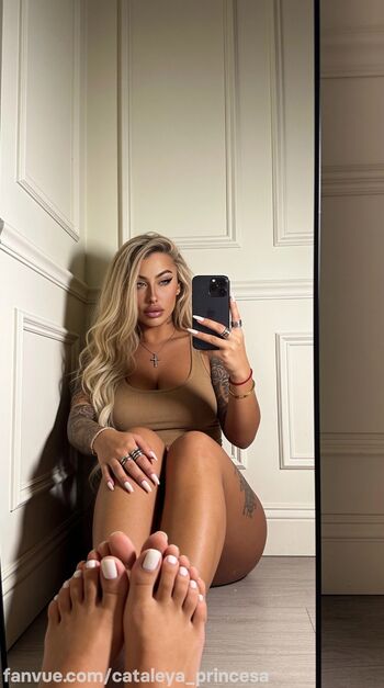 Peachy Goddess