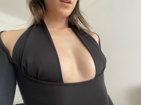 Full leaked Peachyleya page private onlyfans photo
