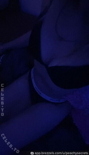 Full leaked Peachysecrets private onlyfans photo