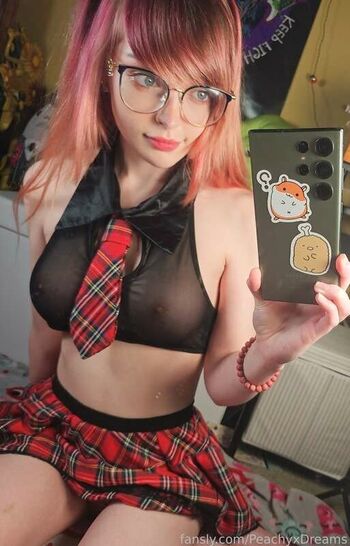 PeachyxDreams