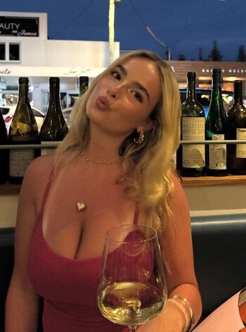 Full leaked Pearl shipley page private onlyfans photo