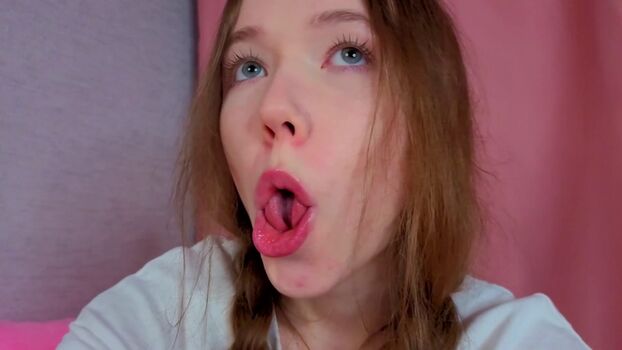 Full leaked Pearly peach private onlyfans photo