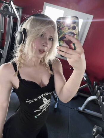 Full leaked Pelememe private onlyfans photo