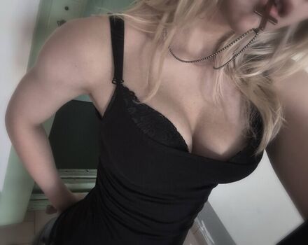 Full leaked Pelememe private onlyfans photo