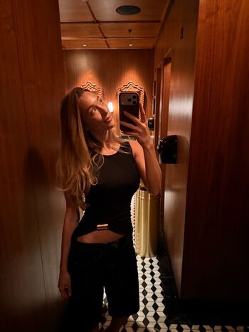 Full leaked Penny lane private onlyfans photo