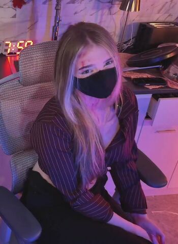 Full leaked Perlinna private onlyfans photo
