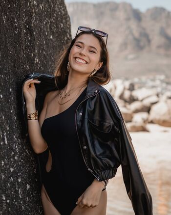 Full leaked Perrine secret story private onlyfans photo