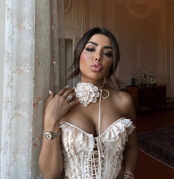 Full leaked Persian page private onlyfans photo