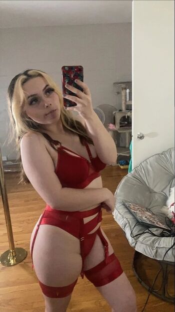 Full leaked Petiteandsweet private onlyfans photo