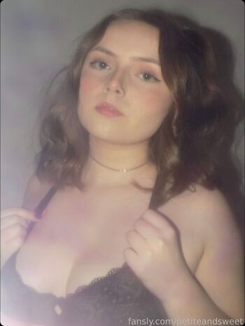 Full leaked Petiteandsweet page private onlyfans photo