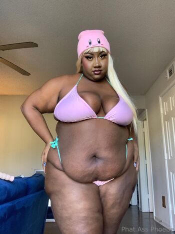 Full leaked Phatassphoebe private onlyfans photo