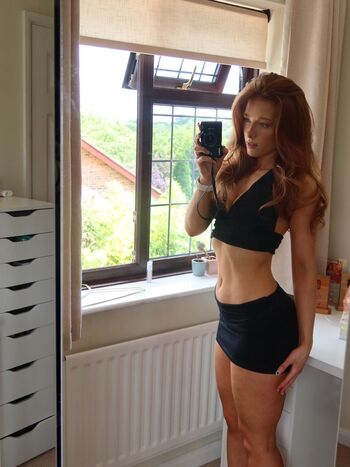 Full leaked Pheobeisginger page private onlyfans photo