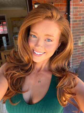 Full leaked Pheobeisginger private onlyfans photo