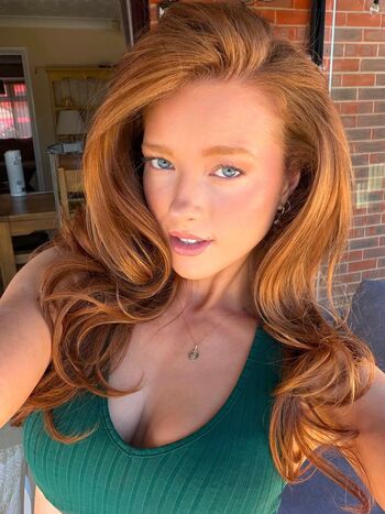 Full leaked Pheobeisginger private onlyfans photo