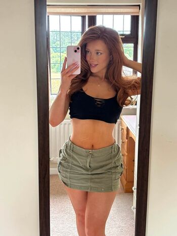 Full leaked Pheobeisginger private onlyfans photo