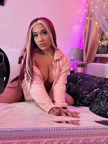 Full leaked Phialilly private onlyfans photo
