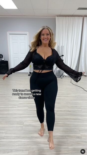Full leaked Philllybabyy private onlyfans photo
