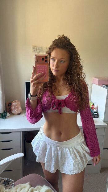 phoebeisginger
