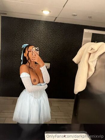 Full leaked Phoenix skye page private onlyfans photo