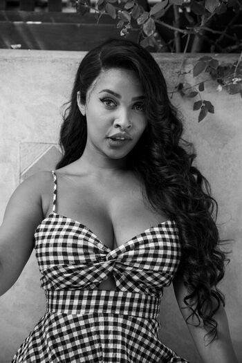 Full leaked Phoenix skye page private onlyfans photo