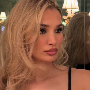 Full leaked Pia mia perez private onlyfans photo