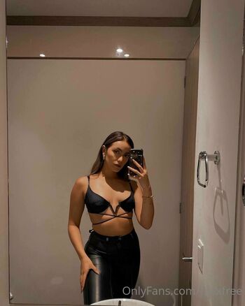 Full leaked Piaxfree private onlyfans photo