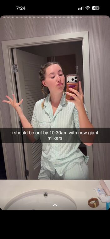 Full leaked Pineapplebrat private onlyfans photo