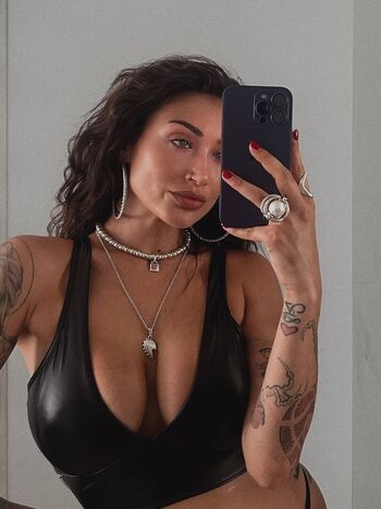 Full leaked Pingvidii private onlyfans photo