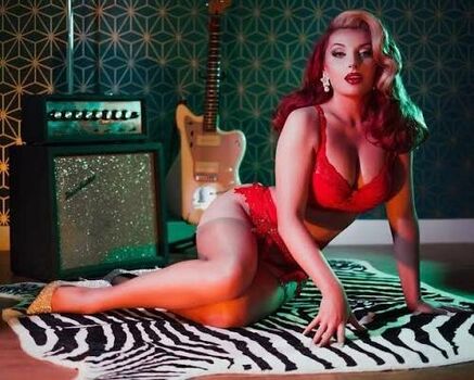 Pinup Palmer