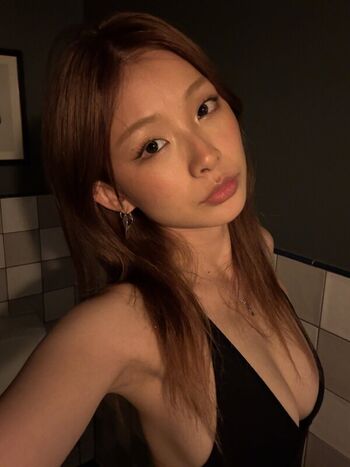 Full leaked Pipluptiny page private onlyfans photo
