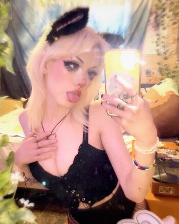 Full leaked Pipssqueakss page private onlyfans photo