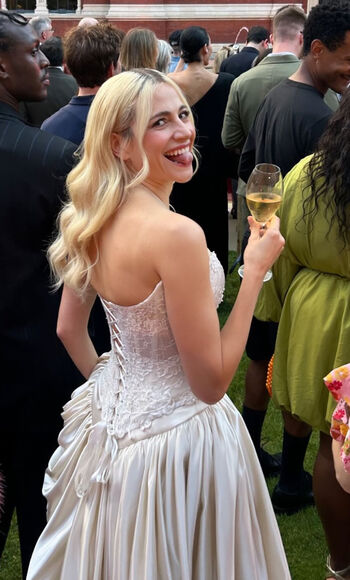 Full leaked Pixie lott private onlyfans photo