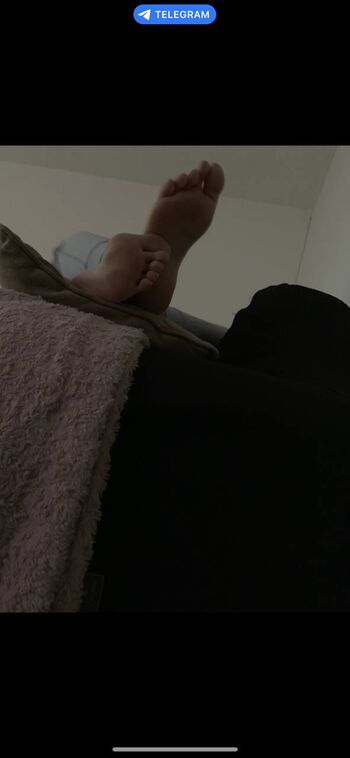 Plantes De Pieds Candid