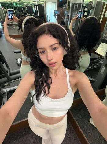Full leaked Pokimane private onlyfans photo