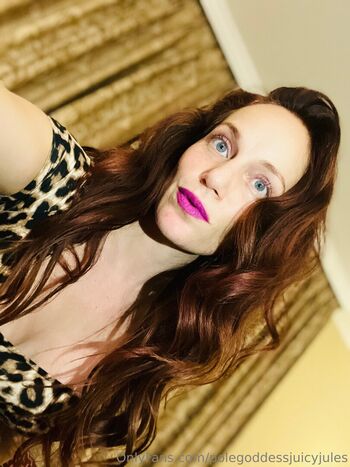 polegoddessjuicyjules