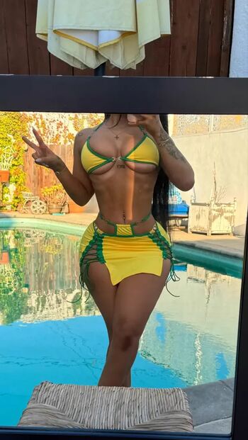 Full leaked Polleen n private onlyfans photo