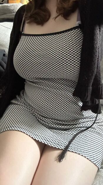 Full leaked Pommy private onlyfans photo