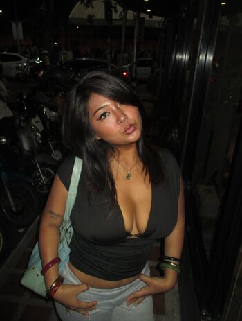 Full leaked Pond daisy page private onlyfans photo