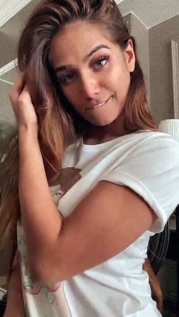 Full leaked Poonam pande private onlyfans photo