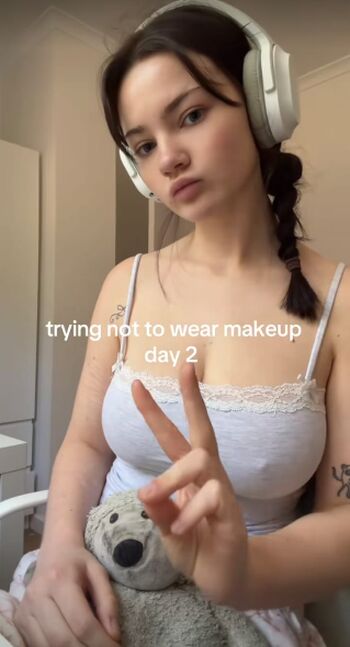 Full leaked Poppyjoy private onlyfans photo