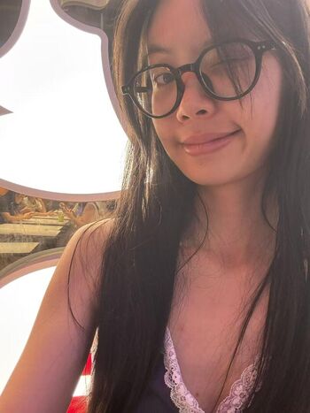 Full leaked Poppyluvuuu private onlyfans photo