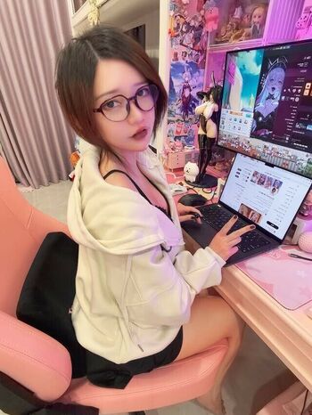 Full leaked Potato godzilla  page private onlyfans photo