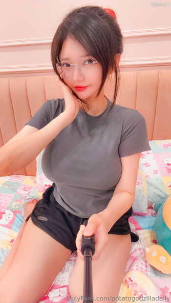 Full leaked Potato godzilla  page private onlyfans photo