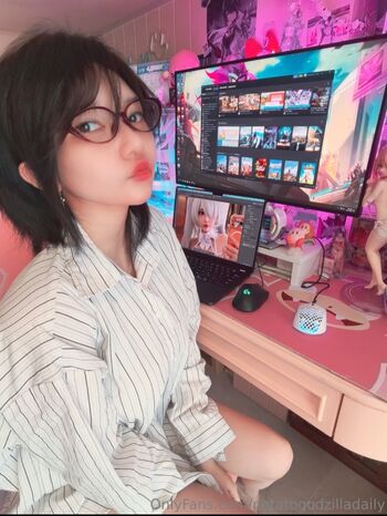 Full leaked Potatogodzilla  page private onlyfans photo