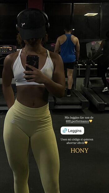 Full leaked Prttyhony page private onlyfans photo